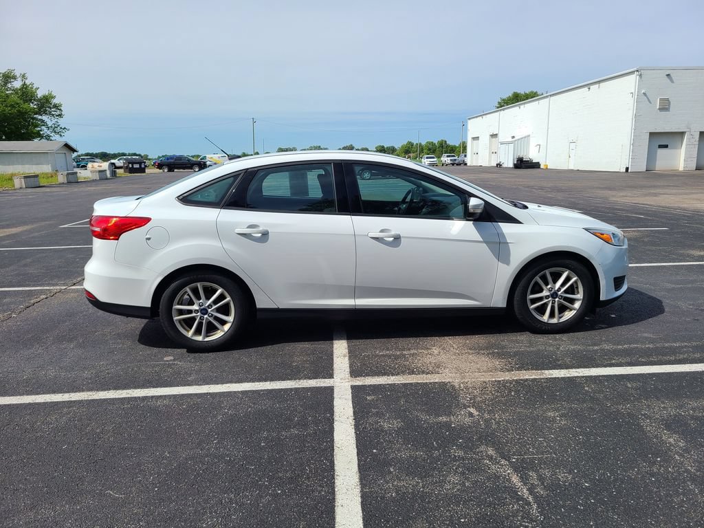 Used 2017 Ford Focus SE FWD image 8