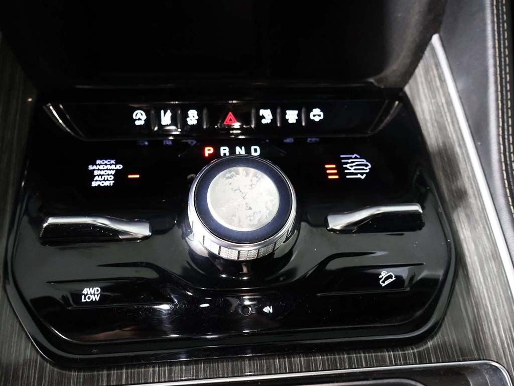 Used 2022 Jeep Wagoneer Series III w/ Flexible Seating Group AWD/4WD image 52