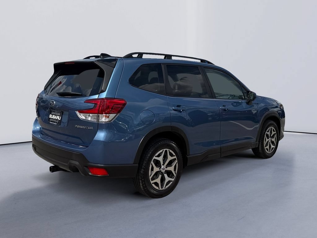 Used 2024 Subaru Forester Premium AWD/4WD image 3
