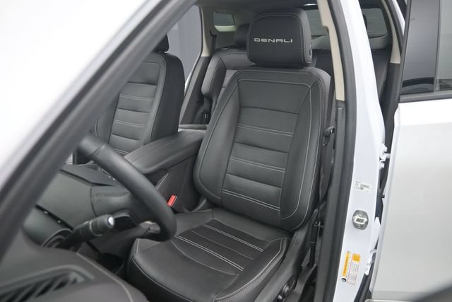 Used 2023 GMC Terrain Denali w/ LPO, Floor Liner Package AWD/4WD image 11