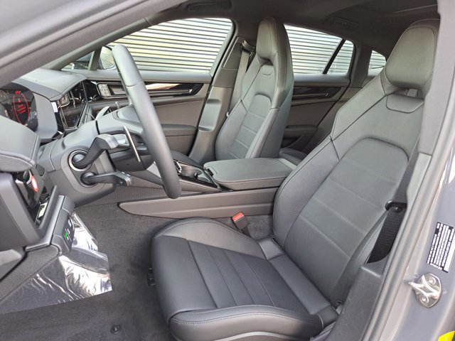 New 2026 Porsche Panamera 4 image 5