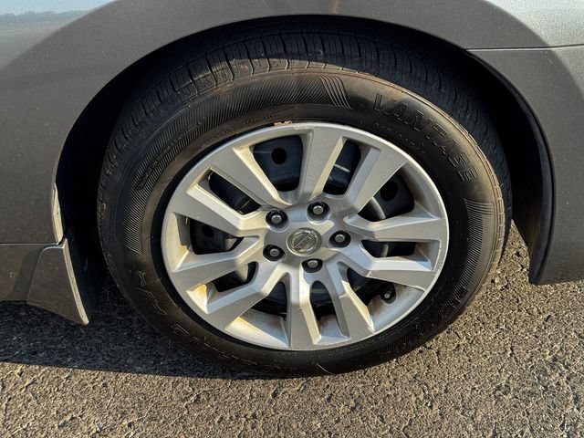 Used 2015 Nissan Altima 2.5 S w/ Power Driver Seat Package FWD image 9