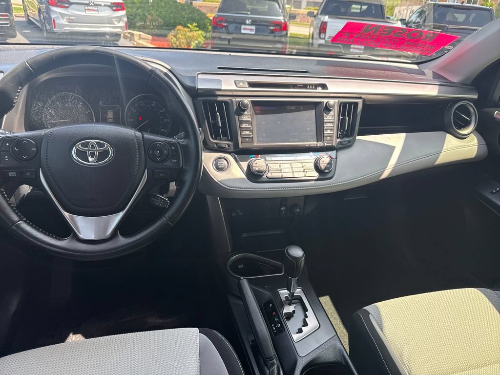 Used 2017 Toyota RAV4 XLE FWD image 23