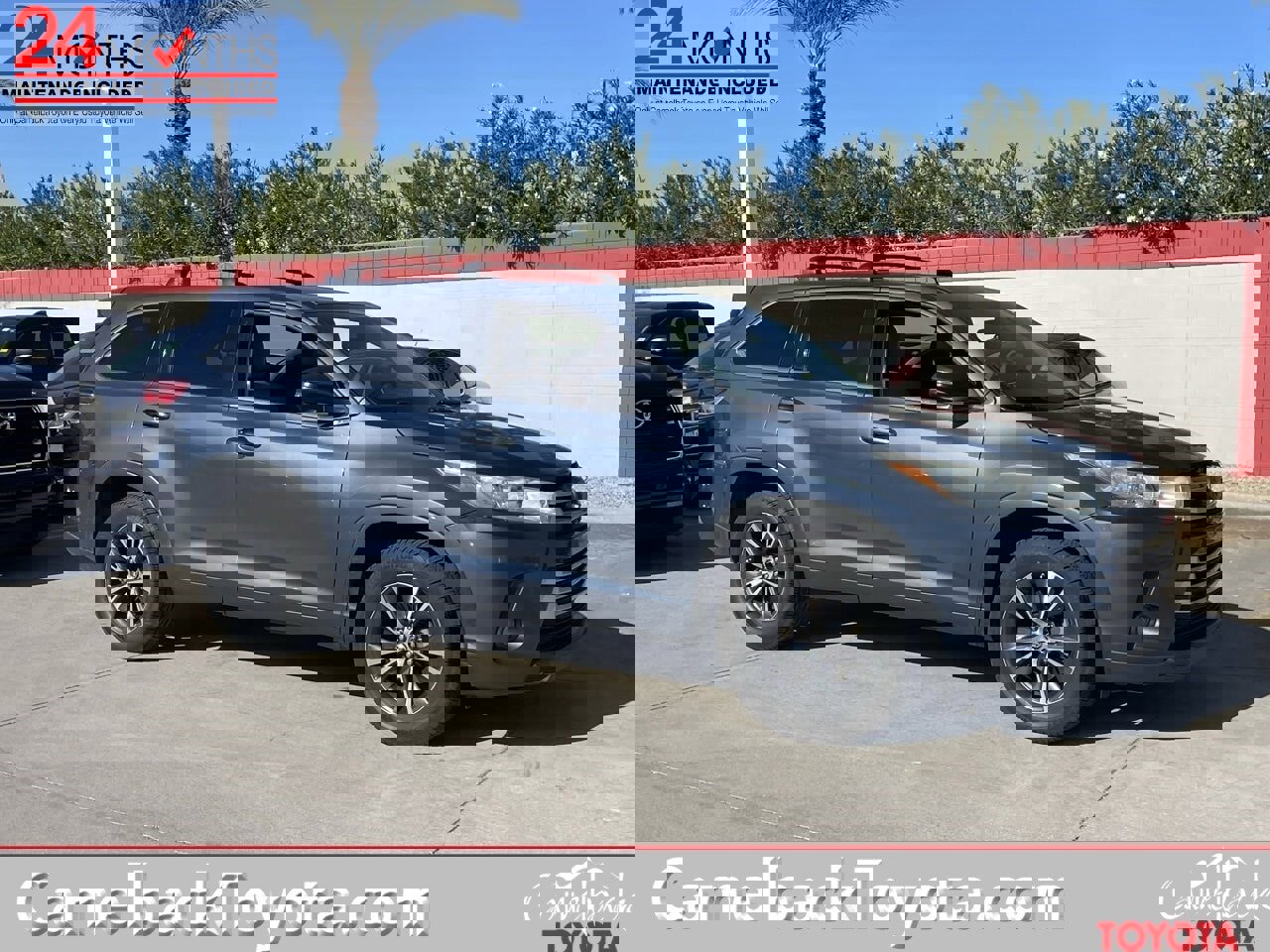 Used 2017 Toyota Highlander Plus image 1