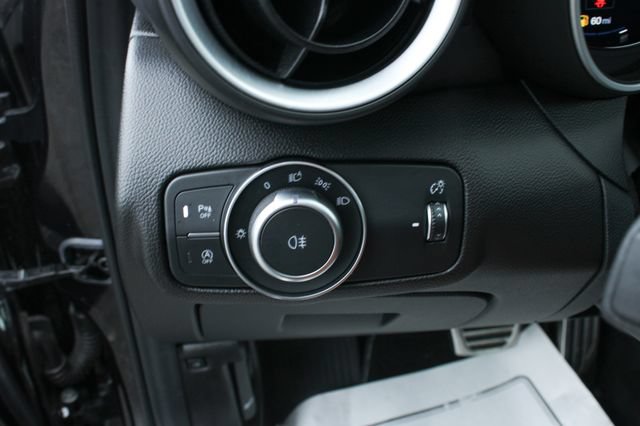 Used 2024 Alfa Romeo Giulia Ti AWD/4WD image 15