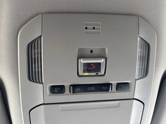 Used 2023 Toyota Highlander LE image 28