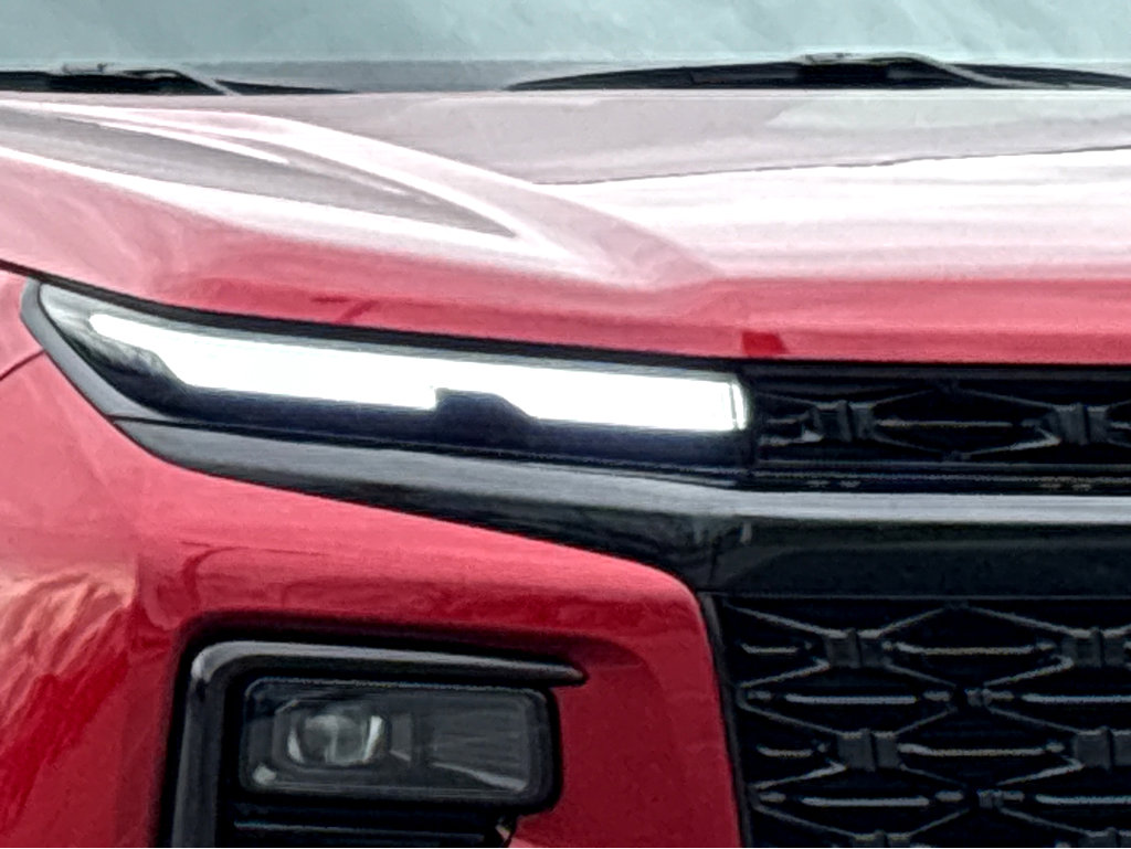 Used 2025 Chevrolet Traverse RS image 15