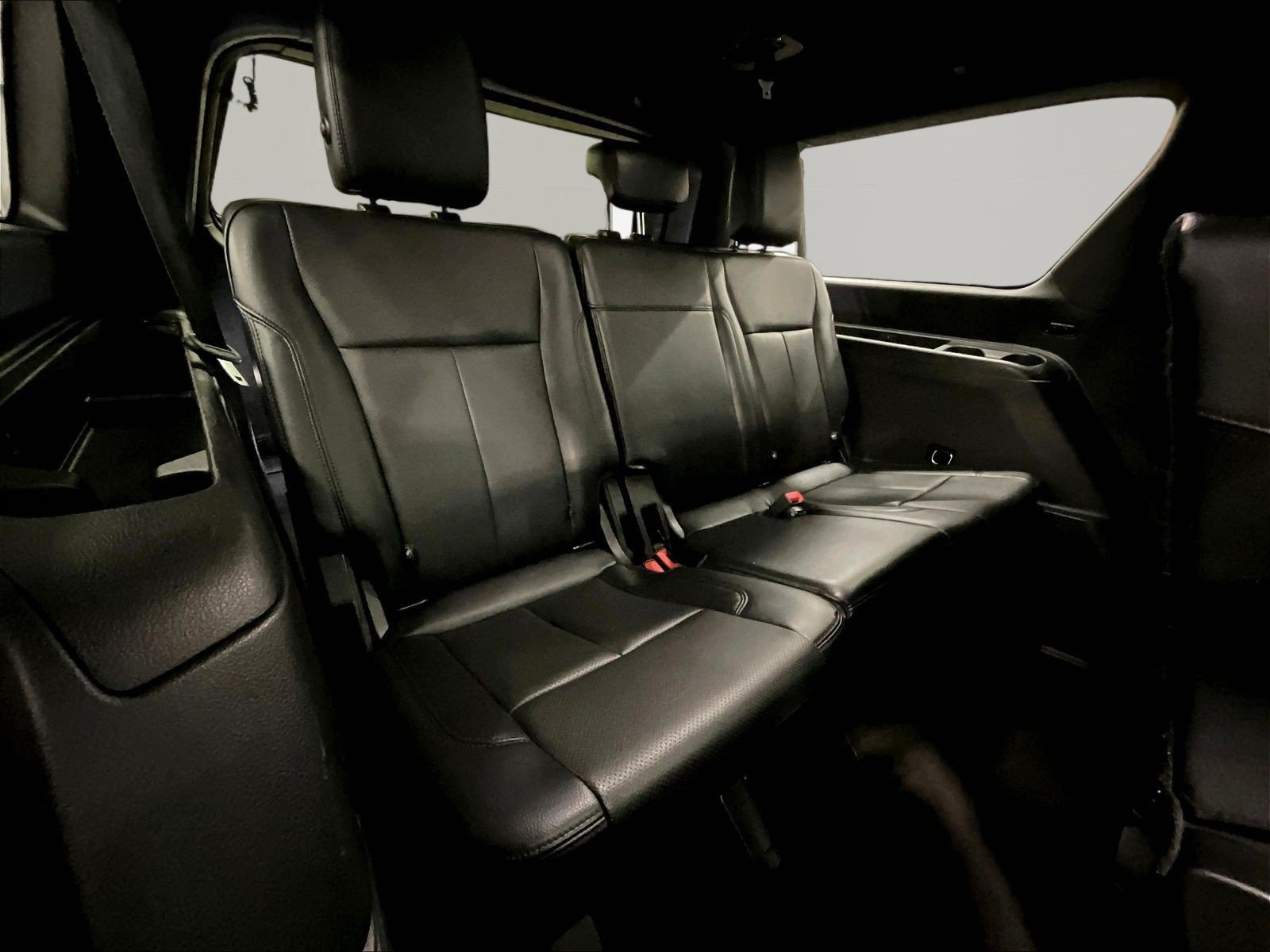 Used 2018 Ford Expedition Max XLT w/ Equipment Group 202A AWD/4WD image 26
