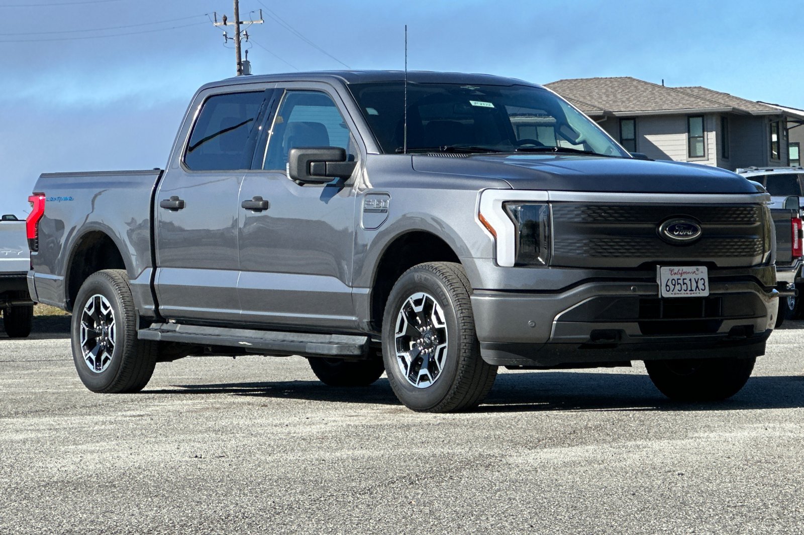 Used 2023 Ford F150 Lightning XLT AWD/4WD image 7