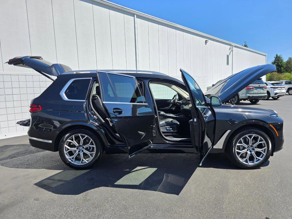 Used 2023 BMW X7 xDrive40i image 18