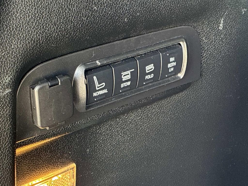 Certified 2018 Ford Explorer Platinum image 14