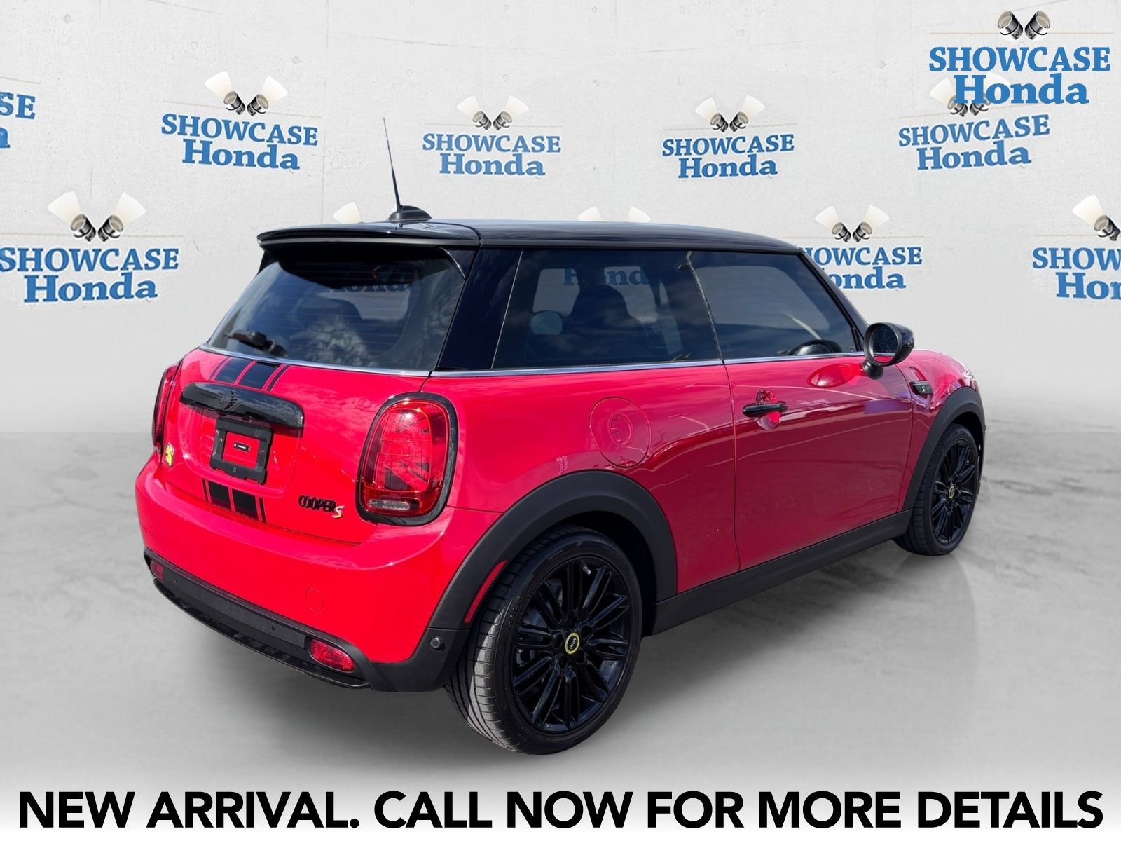 Used 2024 MINI Cooper SE FWD image 8