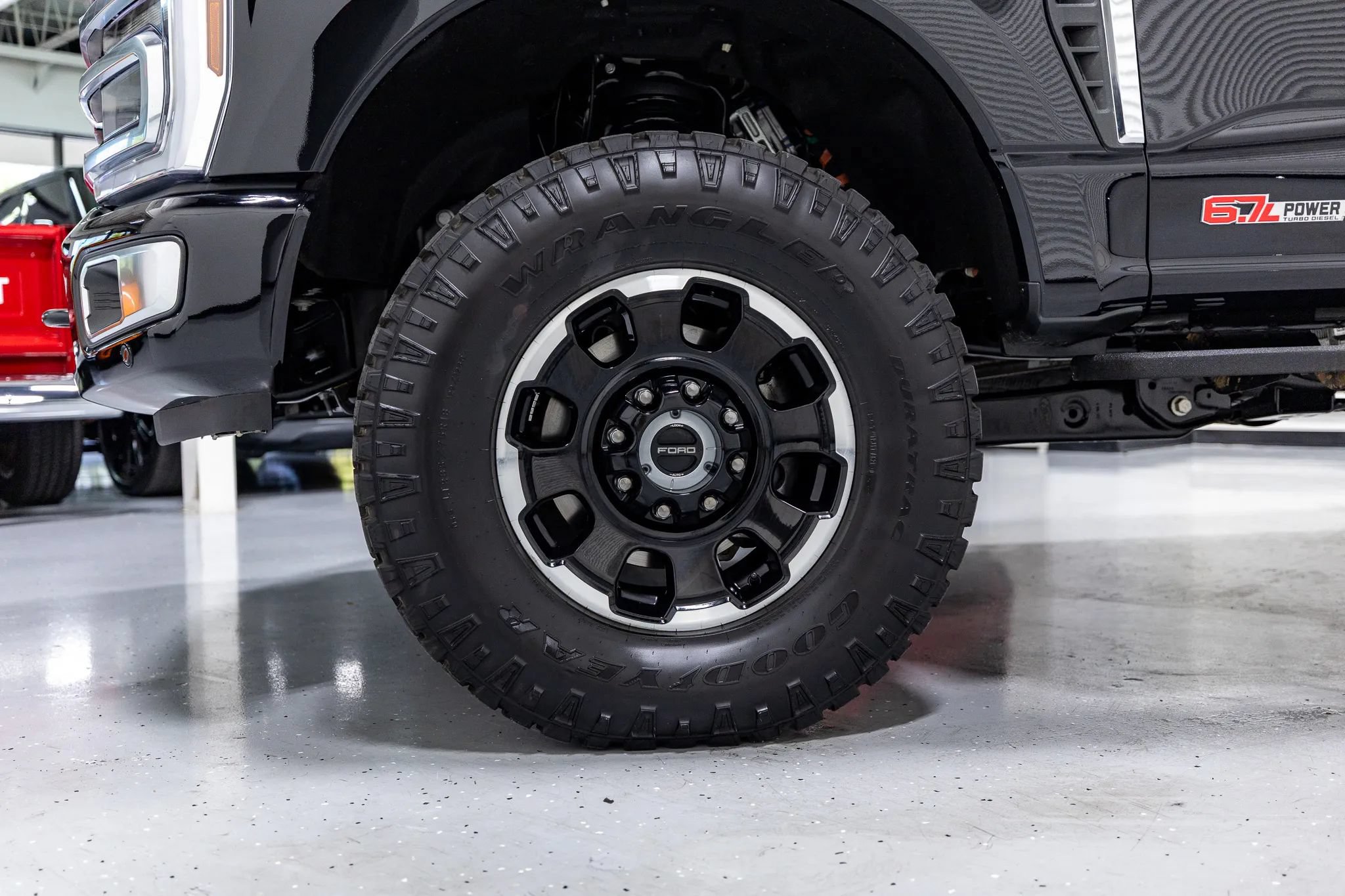 Used 2025 Ford F350 Platinum w/ Platinum Plus Package AWD/4WD image 8