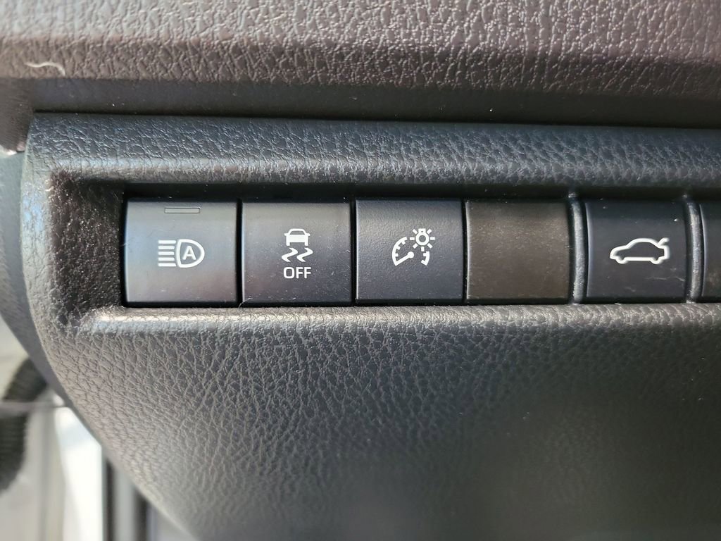 Used 2025 Toyota Camry LE FWD image 35
