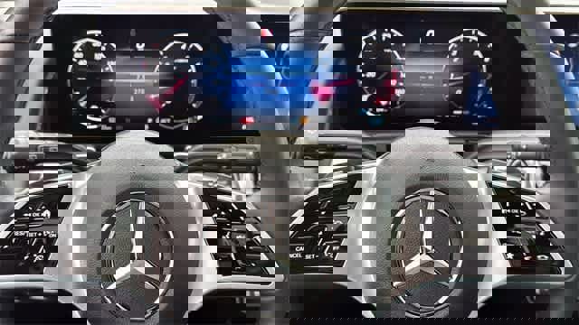 Used 2025 Mercedes-Benz GLB 250 4MATIC image 48