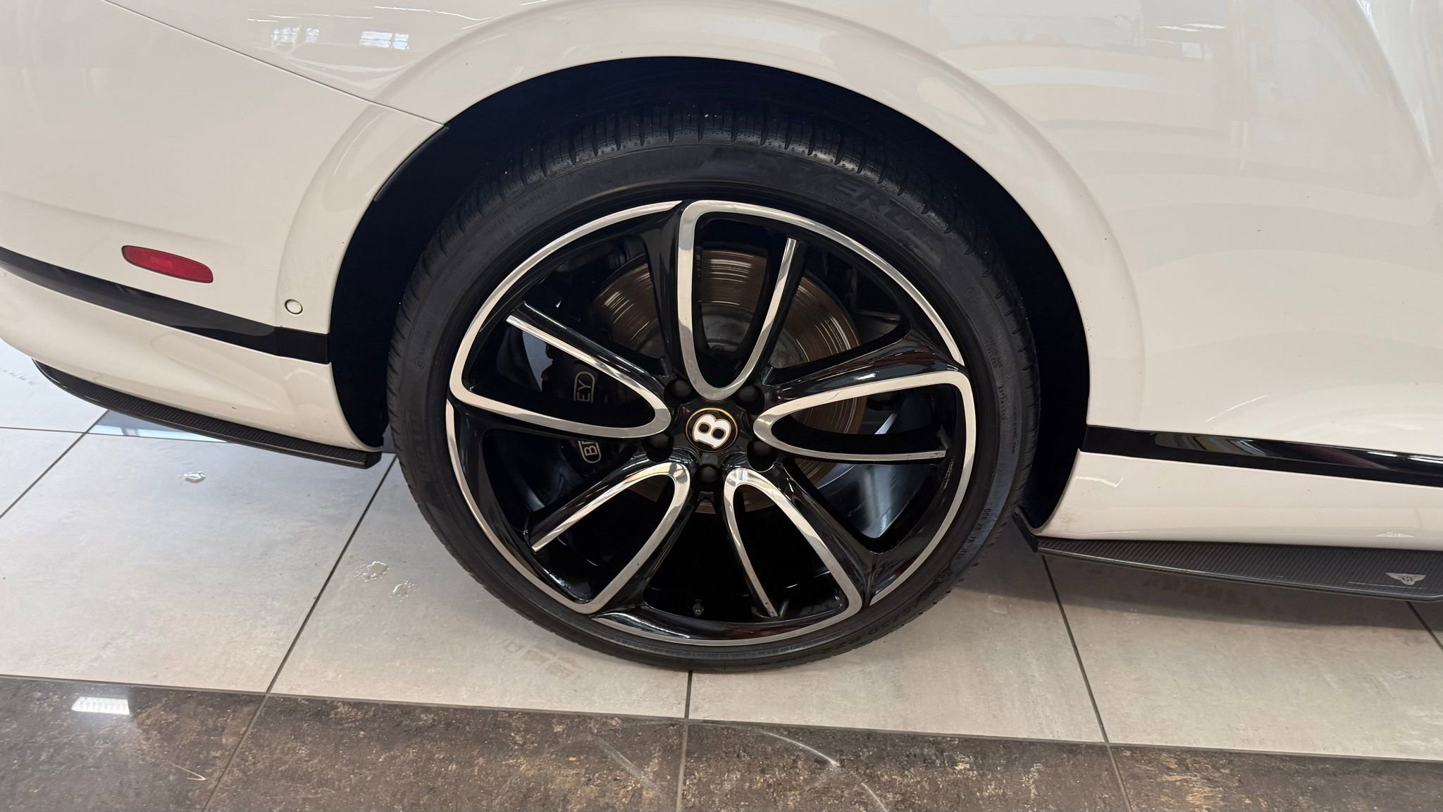 Used 2020 Bentley Continental GT image 29