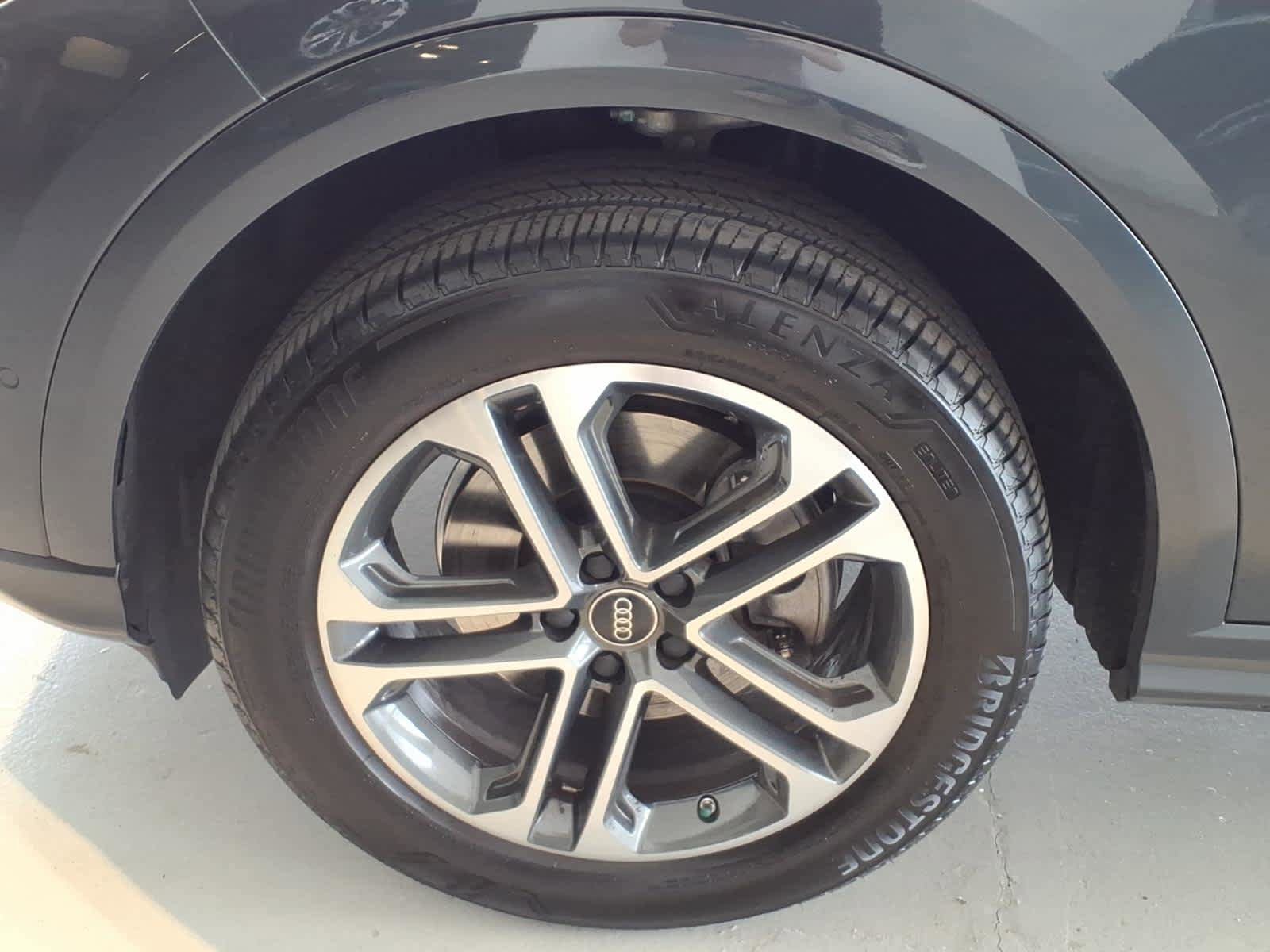 Used 2025 Audi Q5 Premium w/ Convenience Package AWD/4WD image 8