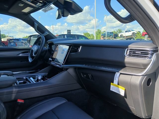 New 2026 Jeep Grand Wagoneer L Summit w/ Rear Seat Video Group I AWD/4WD image 16
