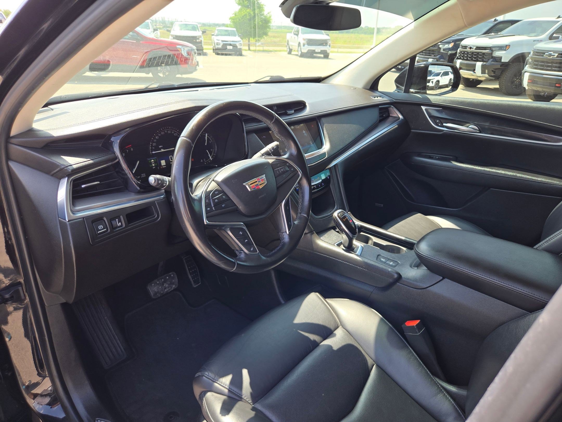 Used 2018 Cadillac XT5 Premium Luxury FWD image 11