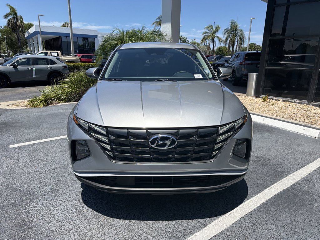 Used 2023 Hyundai Tucson SE FWD image 3