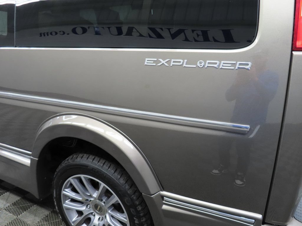 Used 2021 GMC Savana 2500 RWD image 38
