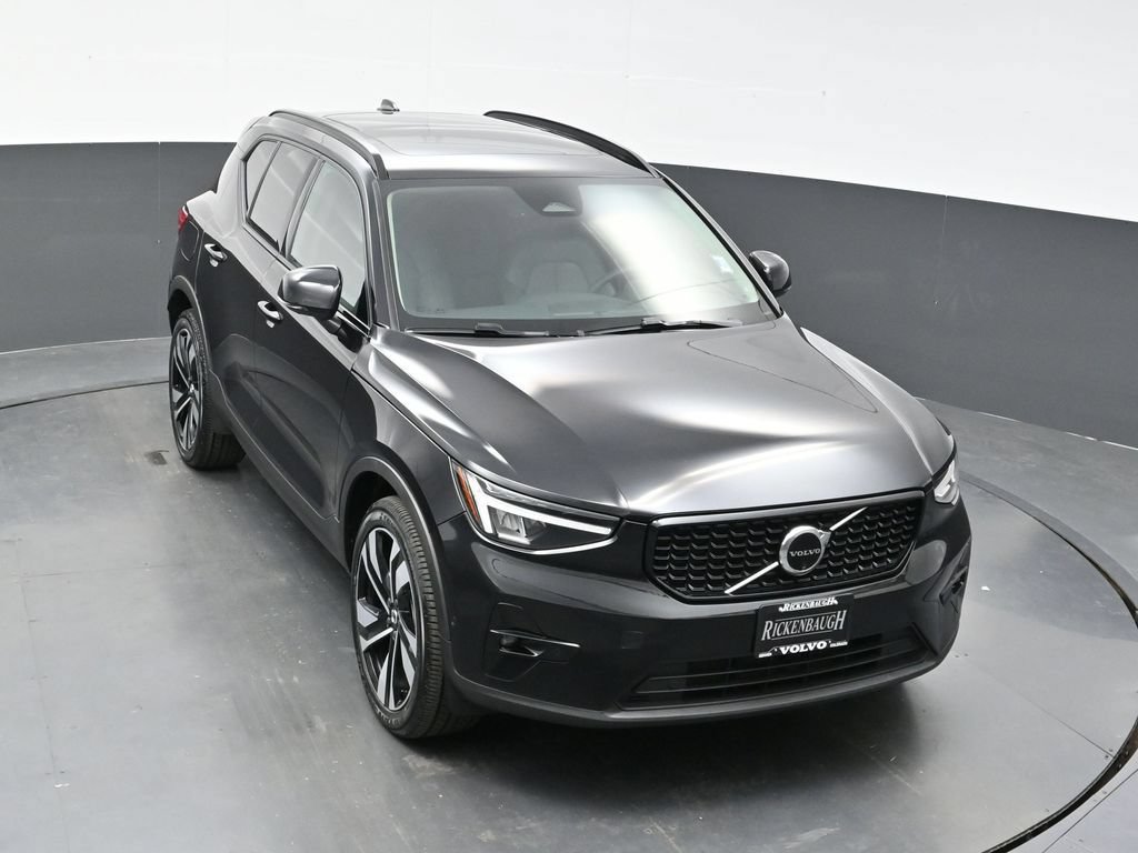 Used 2024 Volvo XC40 B5 Plus w/ Protection Package Premier AWD/4WD image 32