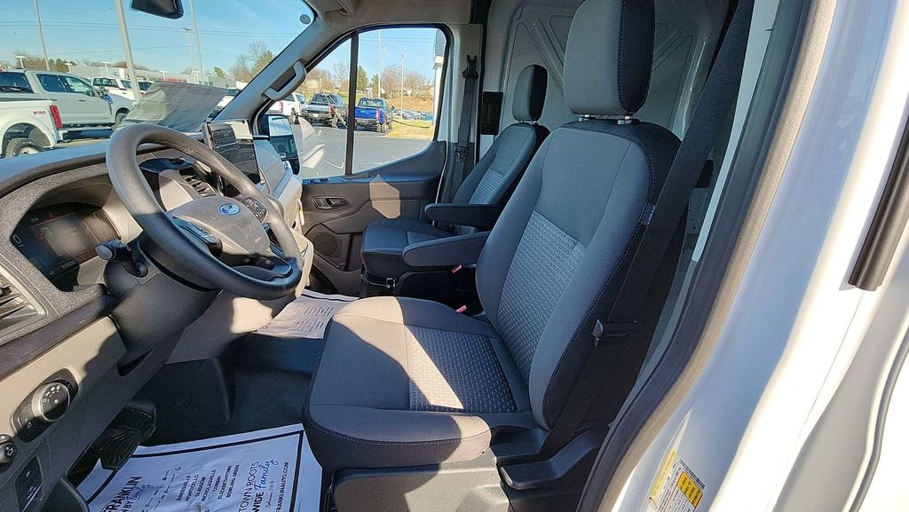 New 2026 Ford Transit 250 148 Medium Roof RWD image 15