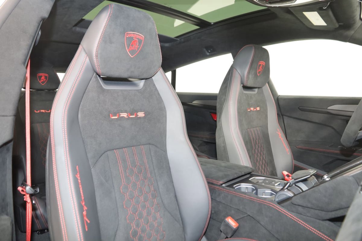 Used 2024 Lamborghini Urus Performante image 15