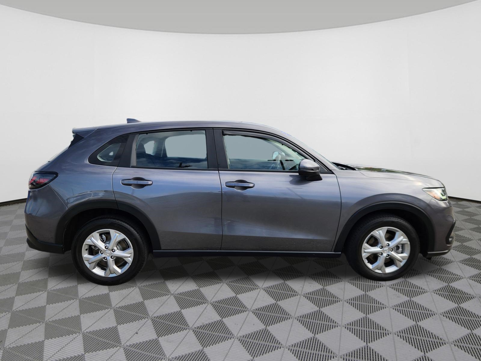 Certified 2025 Honda HR-V LX image 6