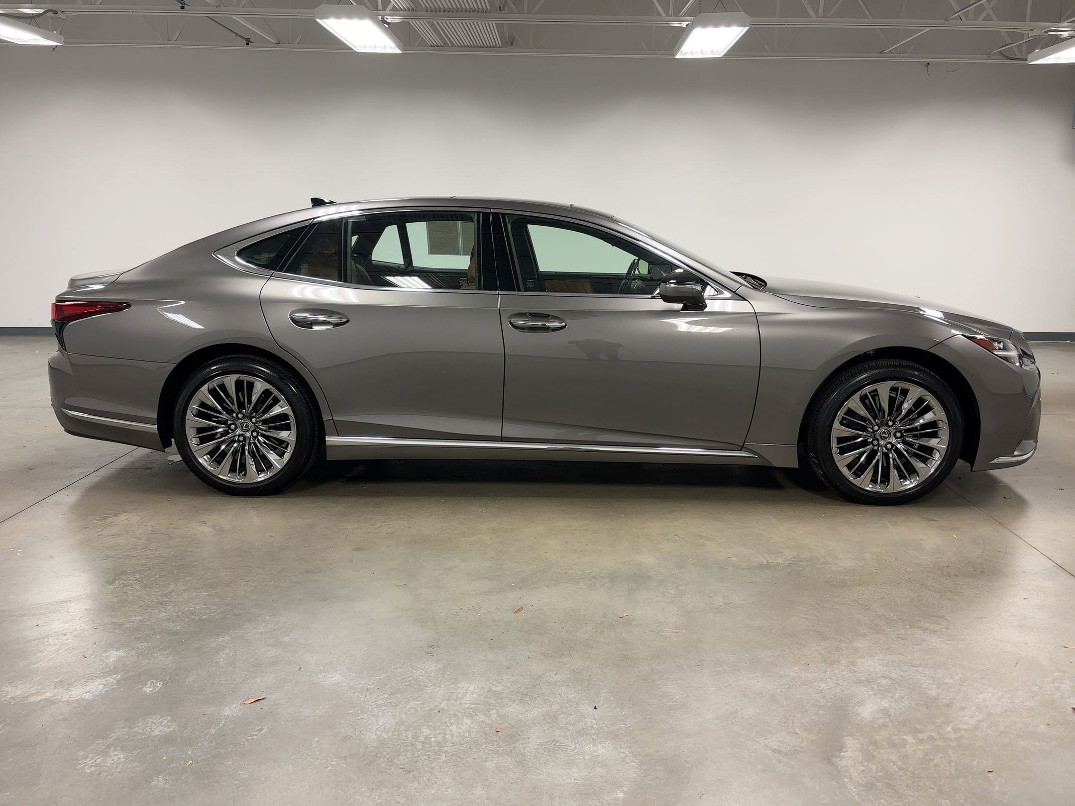 Used 2023 Lexus LS 500 image 7