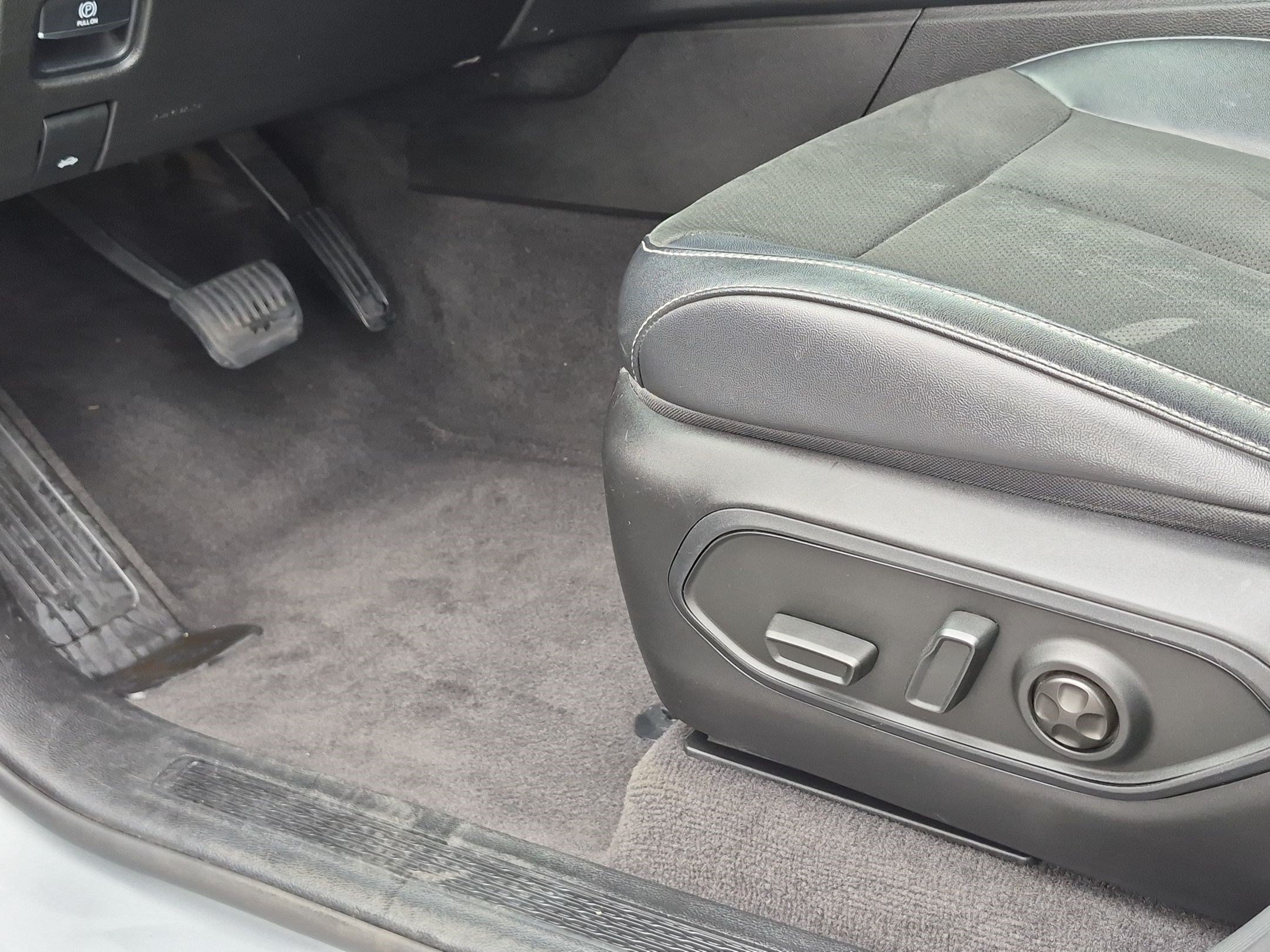 Used 2021 Jeep Grand Cherokee L Laredo AWD/4WD image 17