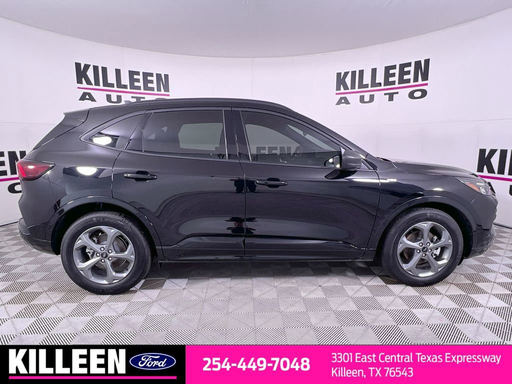 Used 2024 Ford Escape ST-Line w/ Equipment Group 301A image 9