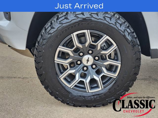 Used 2024 Chevrolet Colorado Z71 w/ Z71 Convenience Package 2 AWD/4WD image 22