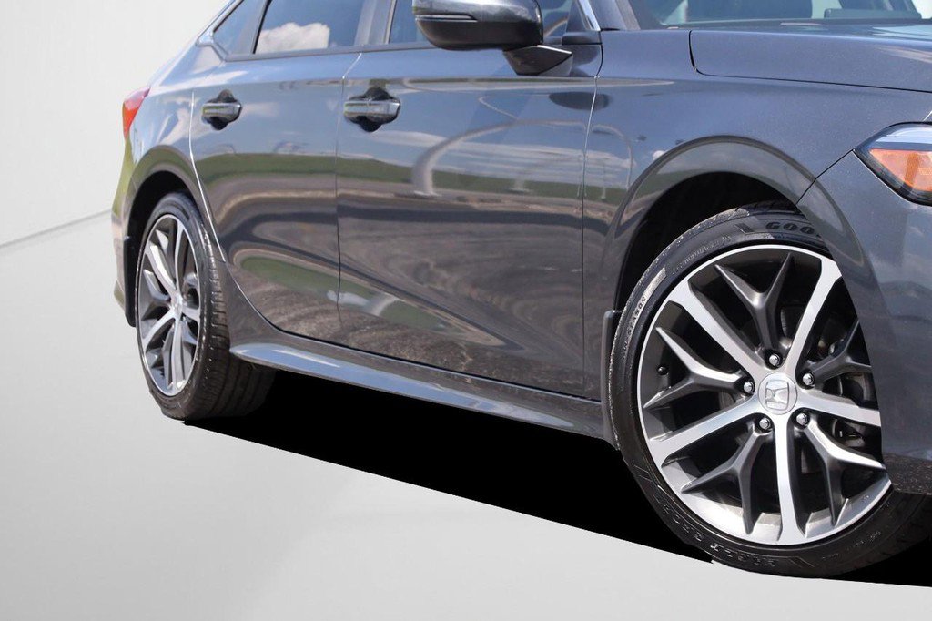 Used 2024 Honda Civic Touring image 3