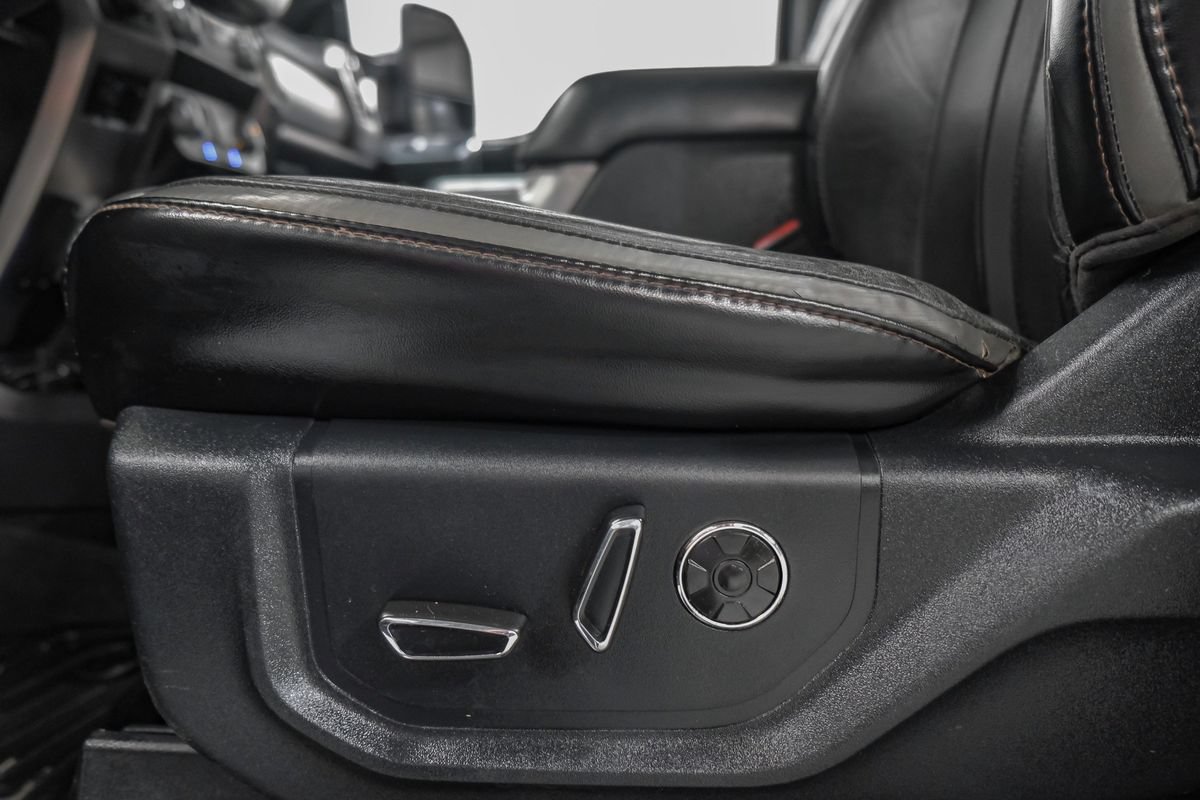 Used 2019 Ford F450 Platinum w/ Platinum Ultimate Package AWD/4WD image 34