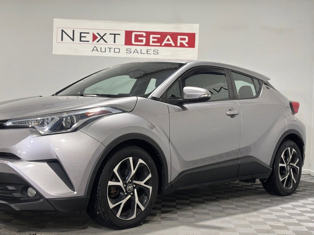 Used 2018 Toyota C-HR XLE image 5