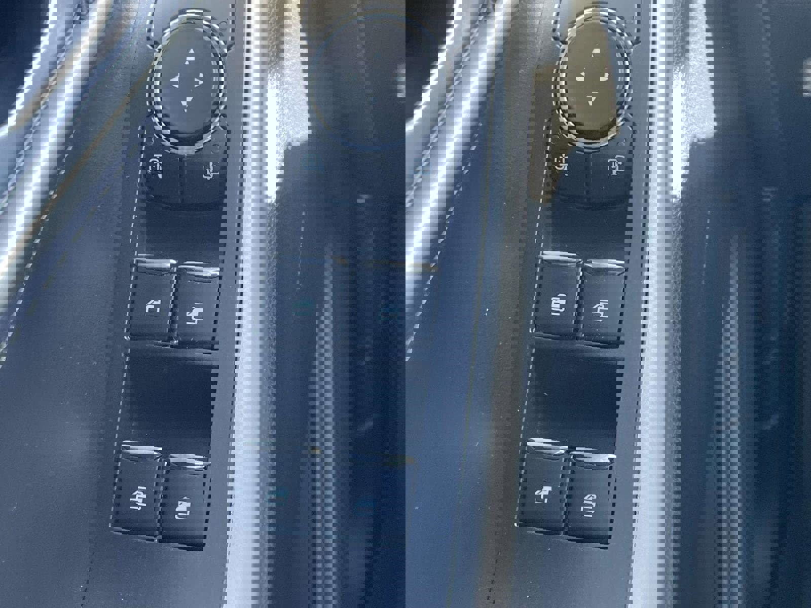 Used 2022 Ford Explorer XLT w/ Equipment Group 202A image 23