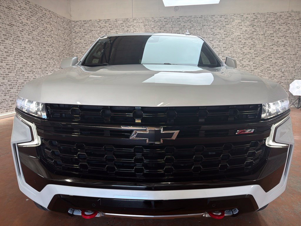 Used 2023 Chevrolet Suburban Z71 AWD/4WD image 2