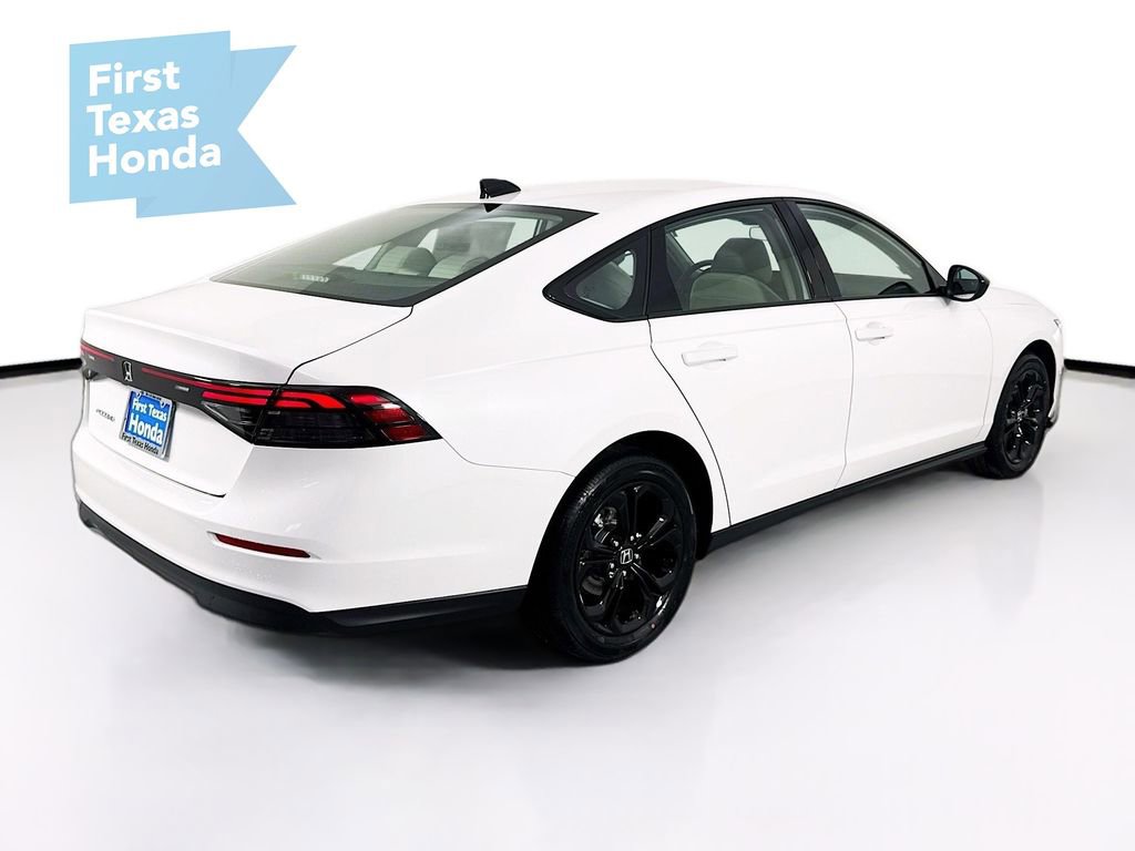 Certified 2025 Honda Accord SE image 7