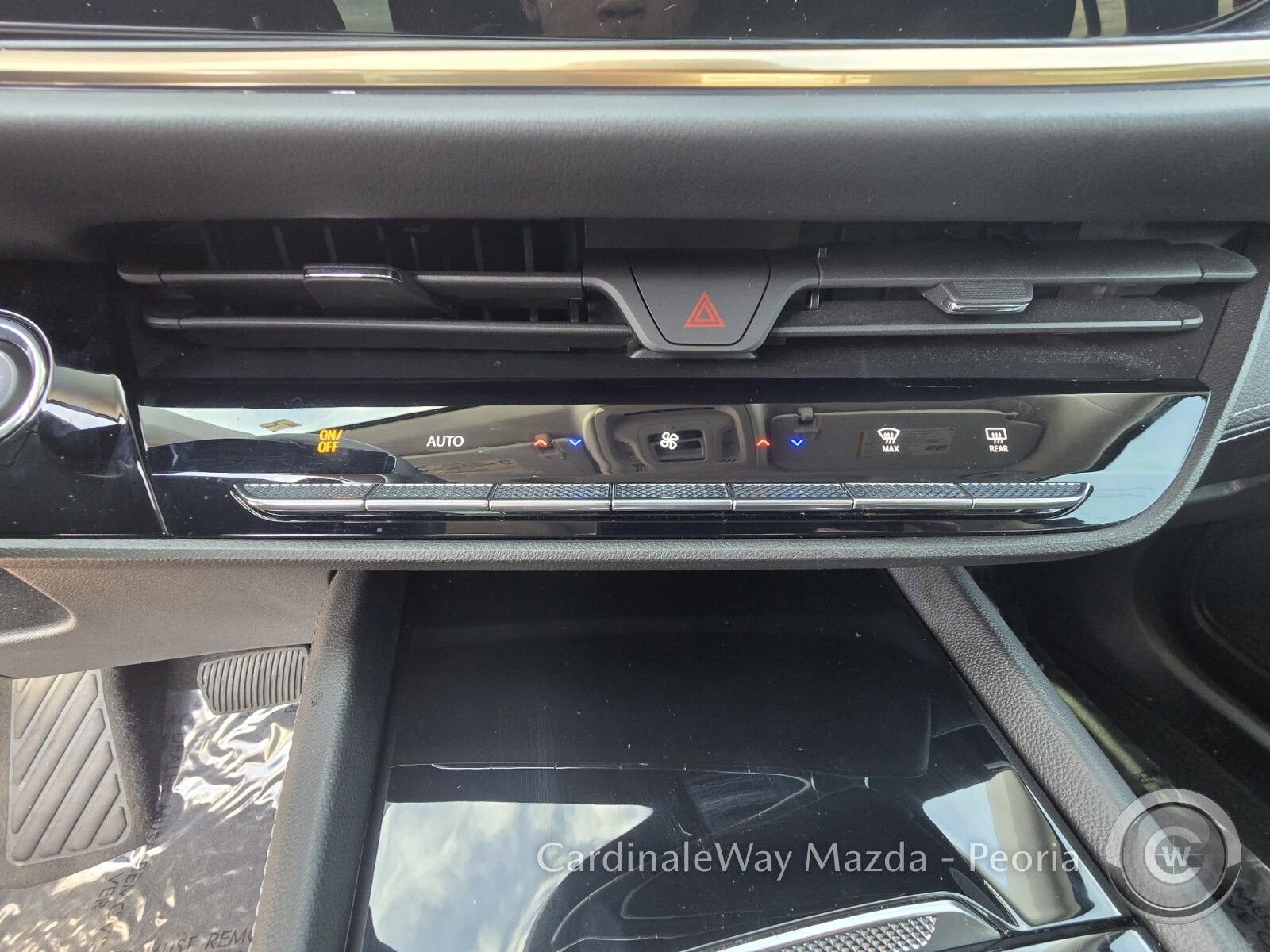 Used 2024 Buick Envision Avenir image 20