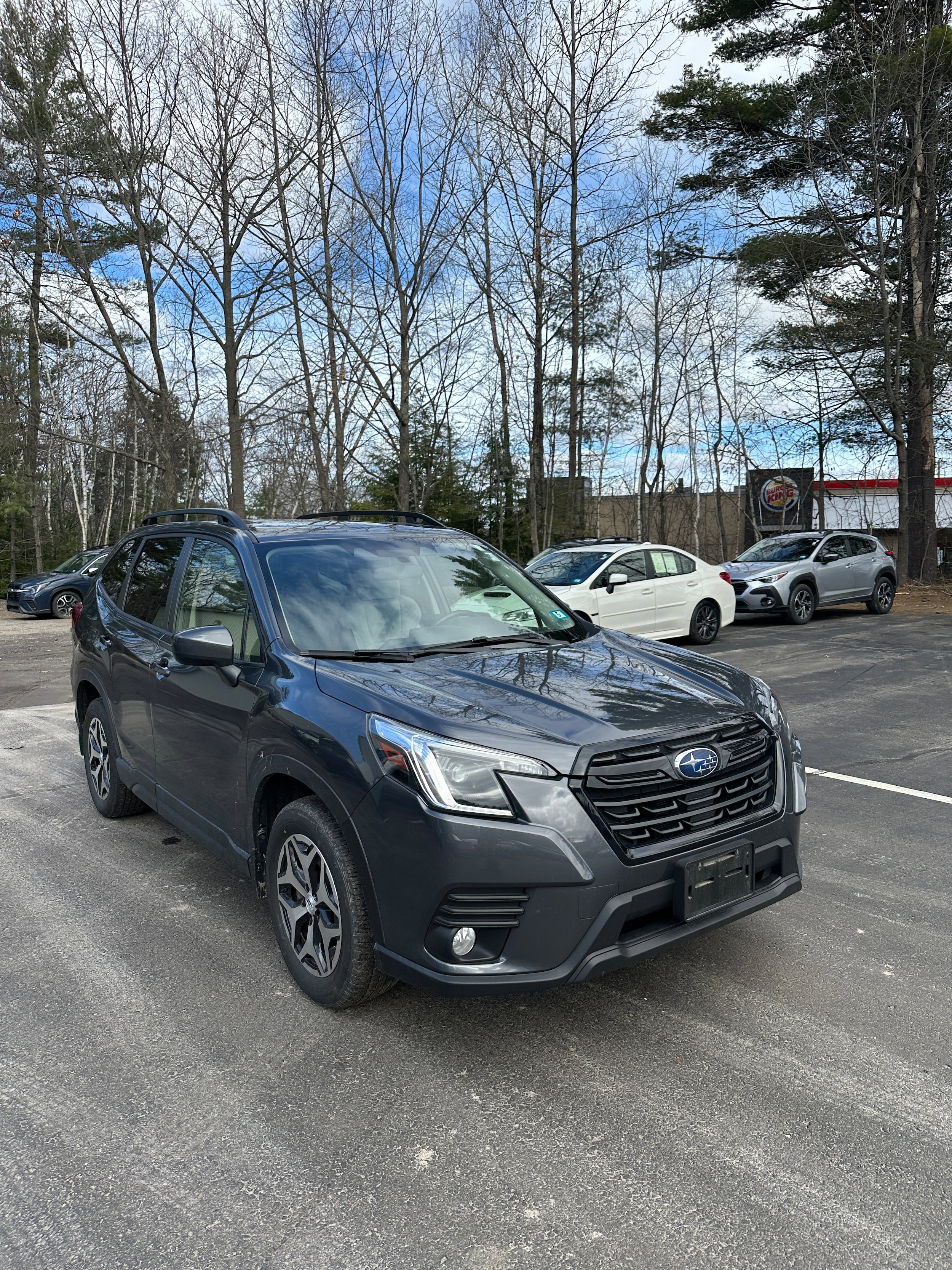 Used 2023 Subaru Forester Premium image 3