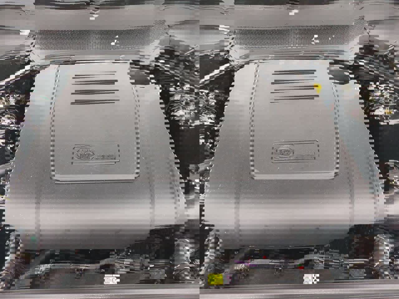 New 2026 Land Rover Discovery Dynamic SE image 14