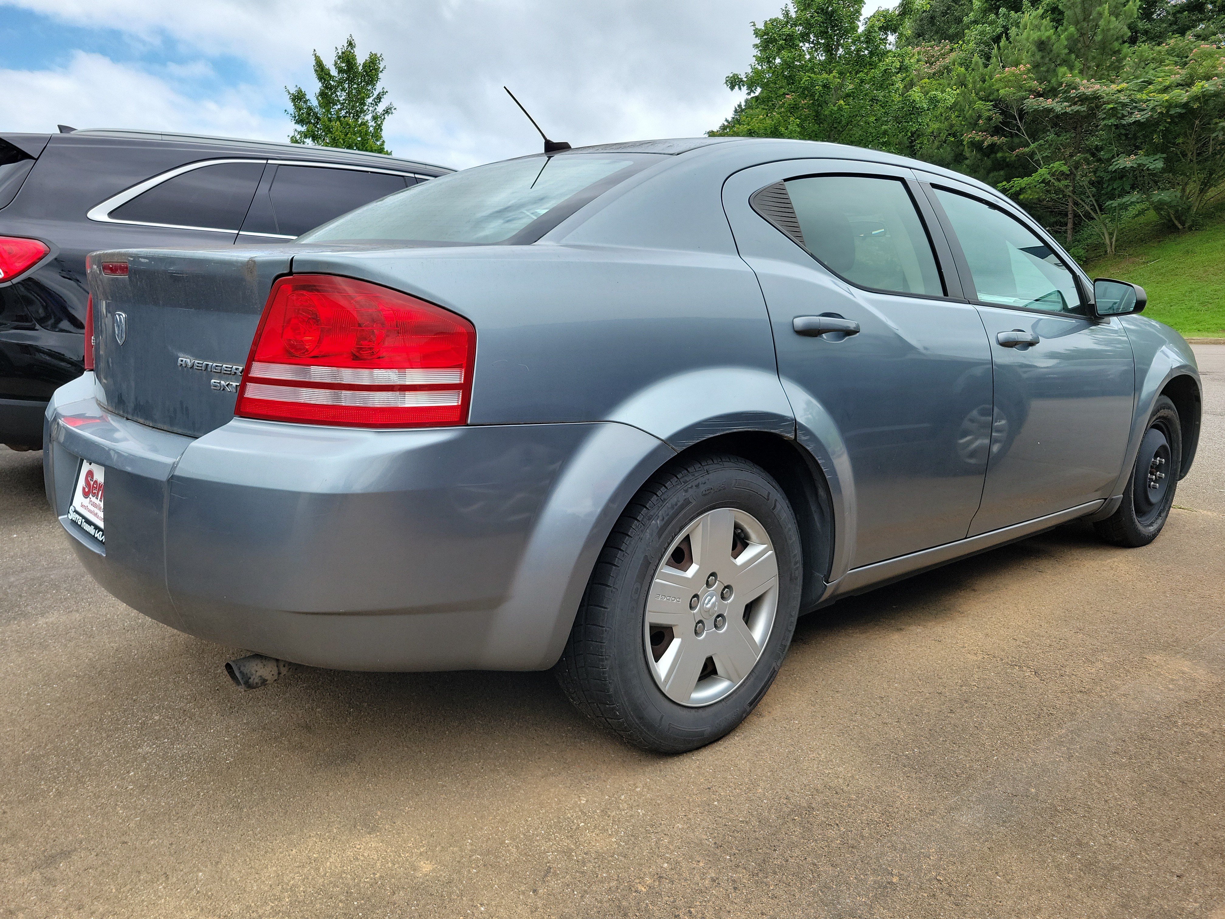 Used 2010 Dodge Avenger SXT FWD image 17