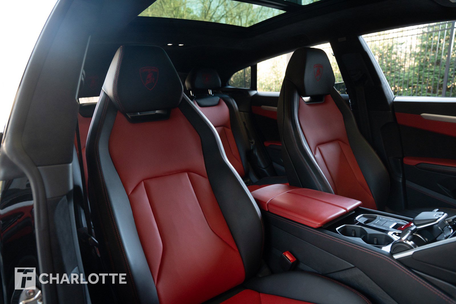 Used 2021 Lamborghini Urus image 28