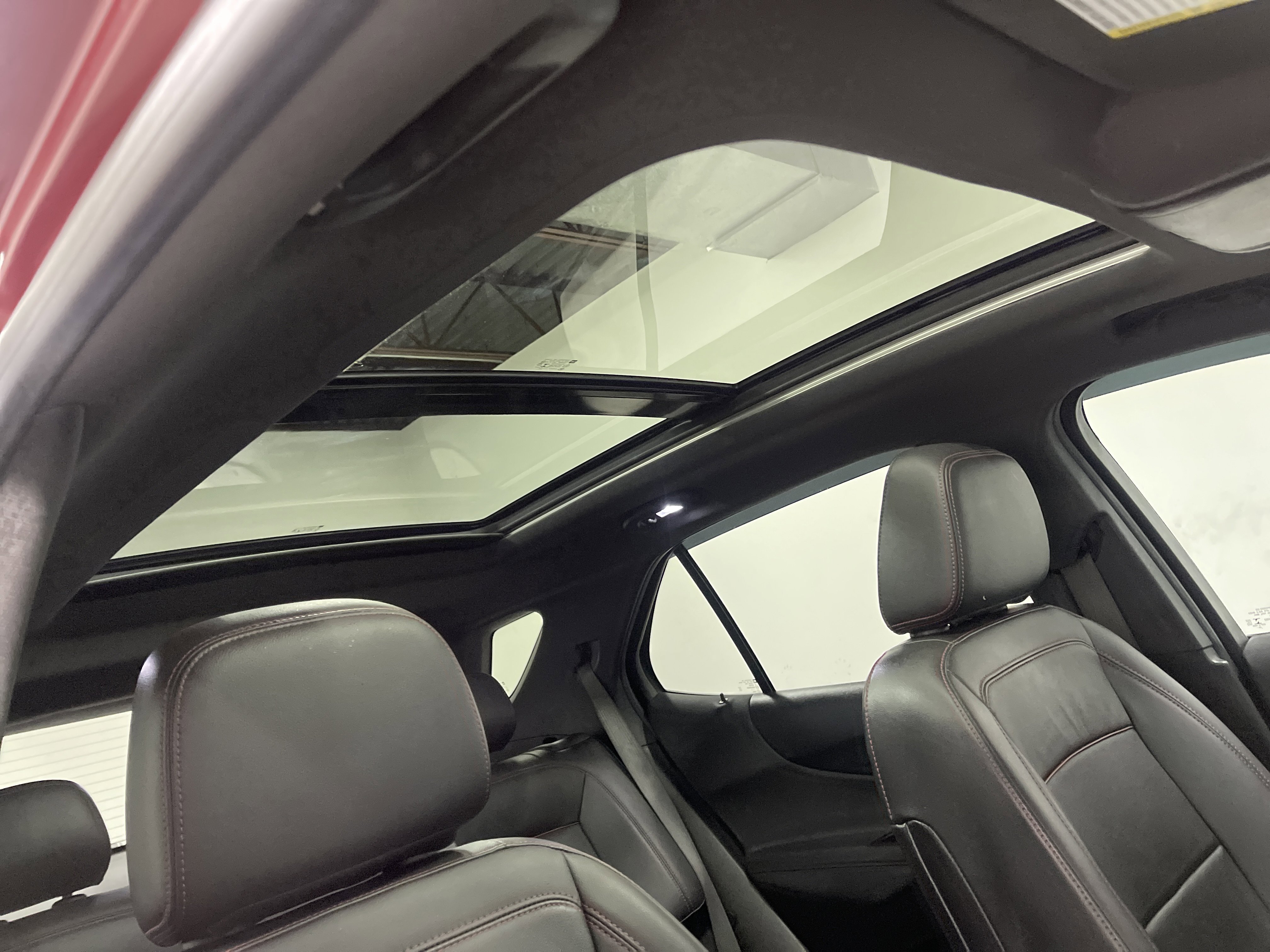 Used 2022 Chevrolet Equinox RS w/ RS Leather Package image 27