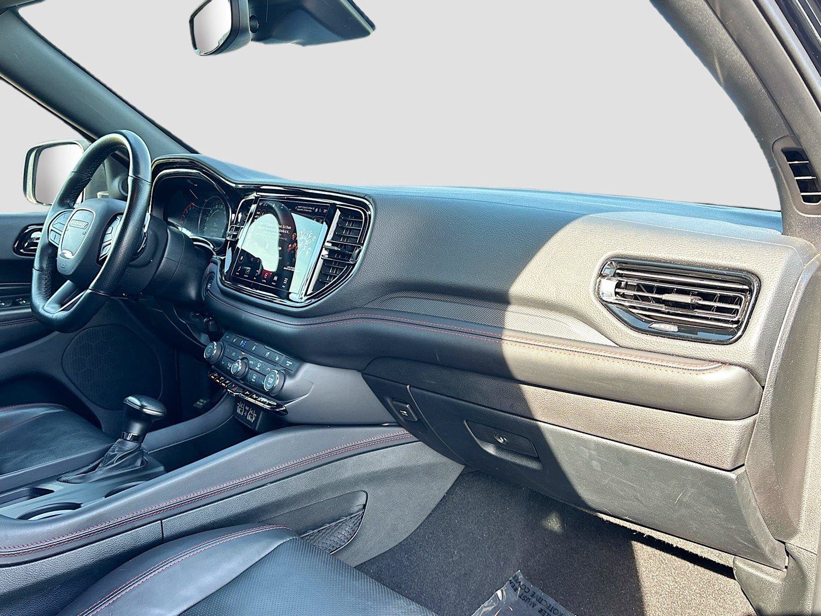 Used 2025 Dodge Durango GT AWD/4WD image 31