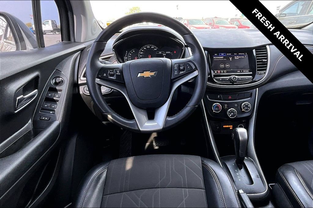 Used 2020 Chevrolet Trax LT w/ LT Convenience Package image 8