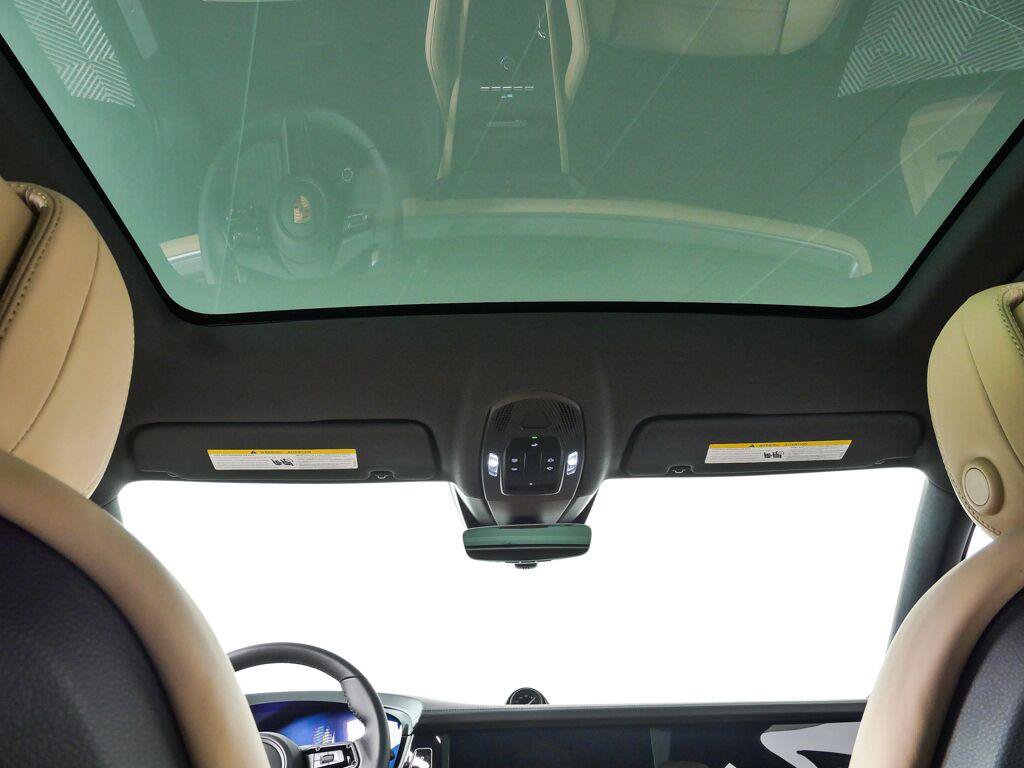 New 2026 Porsche Cayenne Coupe AWD/4WD image 21