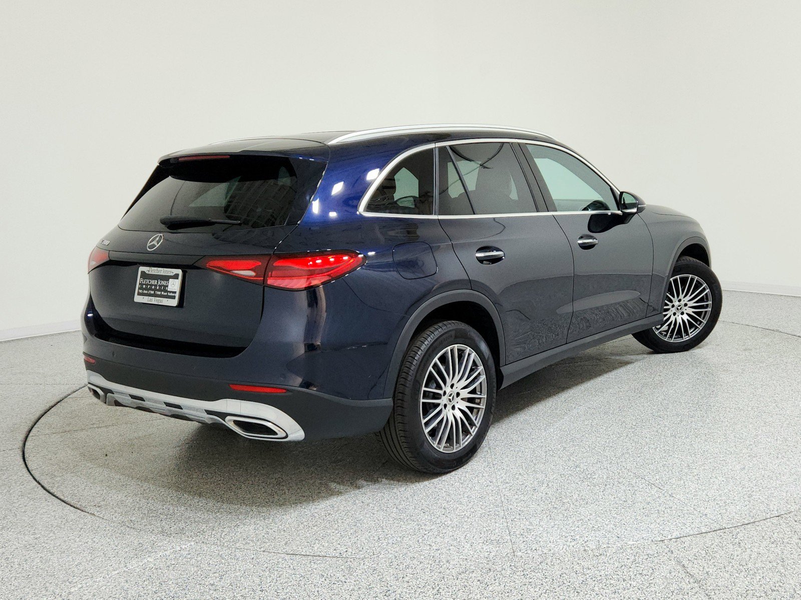 Certified 2024 Mercedes-Benz GLC 300 image 4