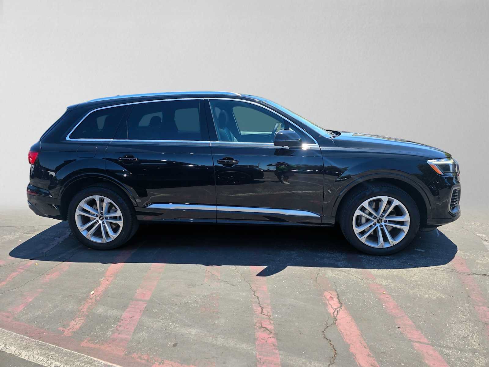Used 2025 Audi Q7 3.0T Premium Plus AWD/4WD image 6